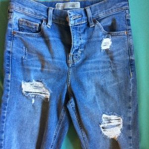 !!! TopShop Ripped Jamie Jeans 26" W / 28" L